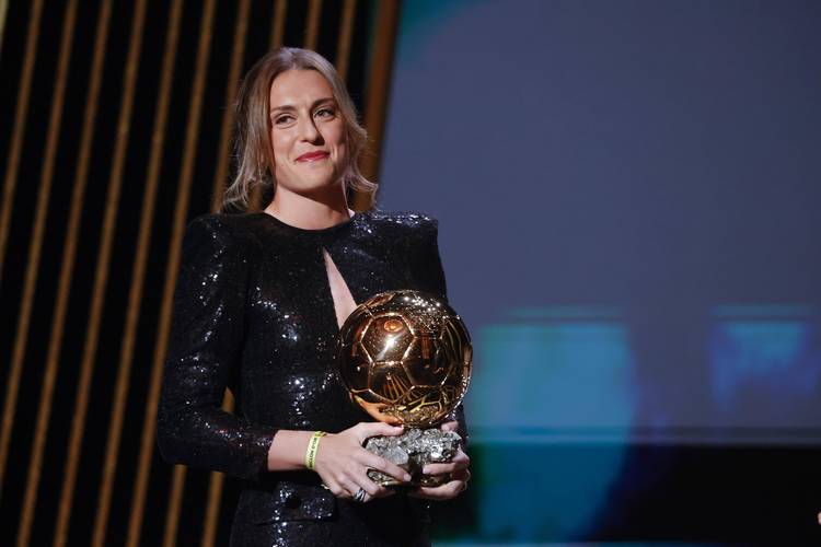 《世界杯金球奖：那颗闪耀的足球之星，究竟花落谁家？》