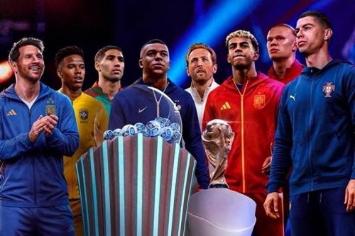 《世界杯小组赛，激情四溢的战场，各国豪强谁能脱颖而出？》