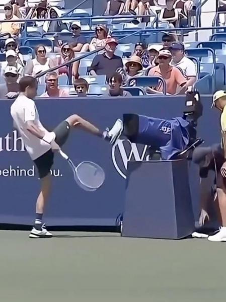 《斯诺克录像里的激情碰撞，每一杆都让人心跳加速！》